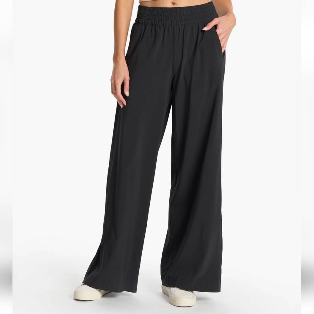 Vuori Black Wide-Leg Women's Pants
